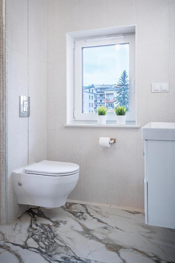 Apartamenty Zofijowka Thorn Exterior foto